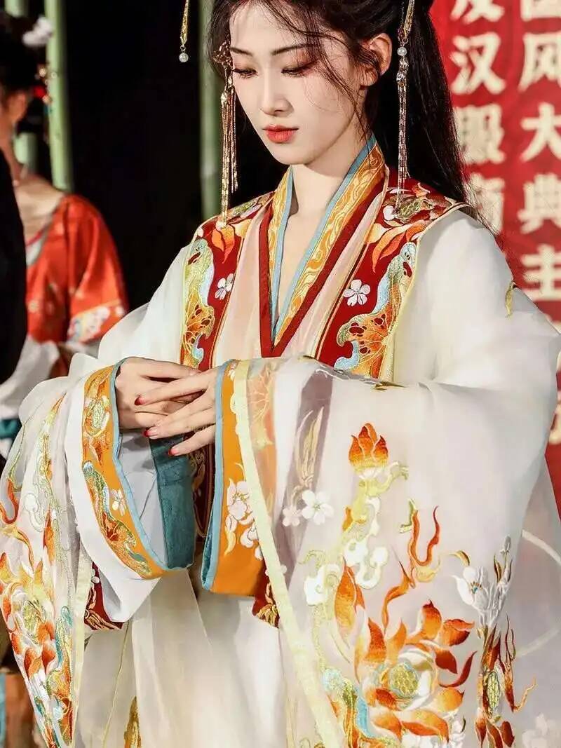 Ming Dynasty Hanfu Embroidery  – обзор и цена Art Craft Market